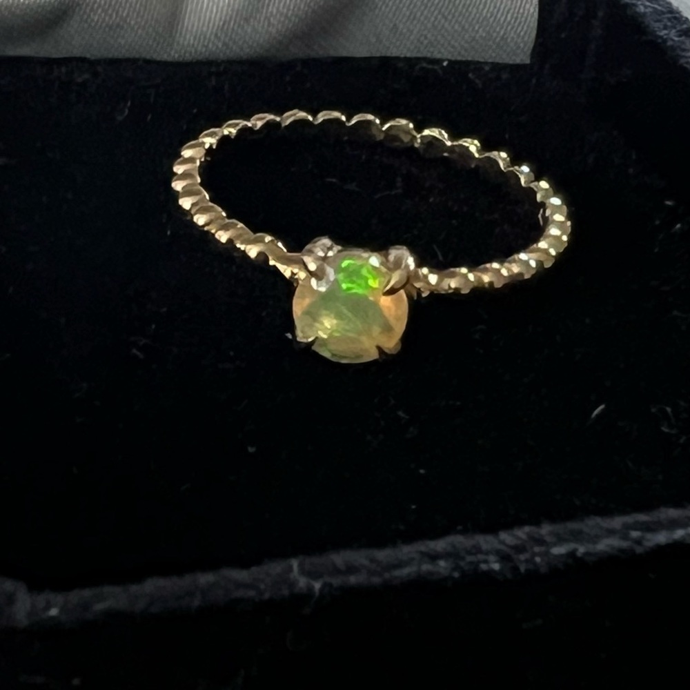 Opal ring 14k